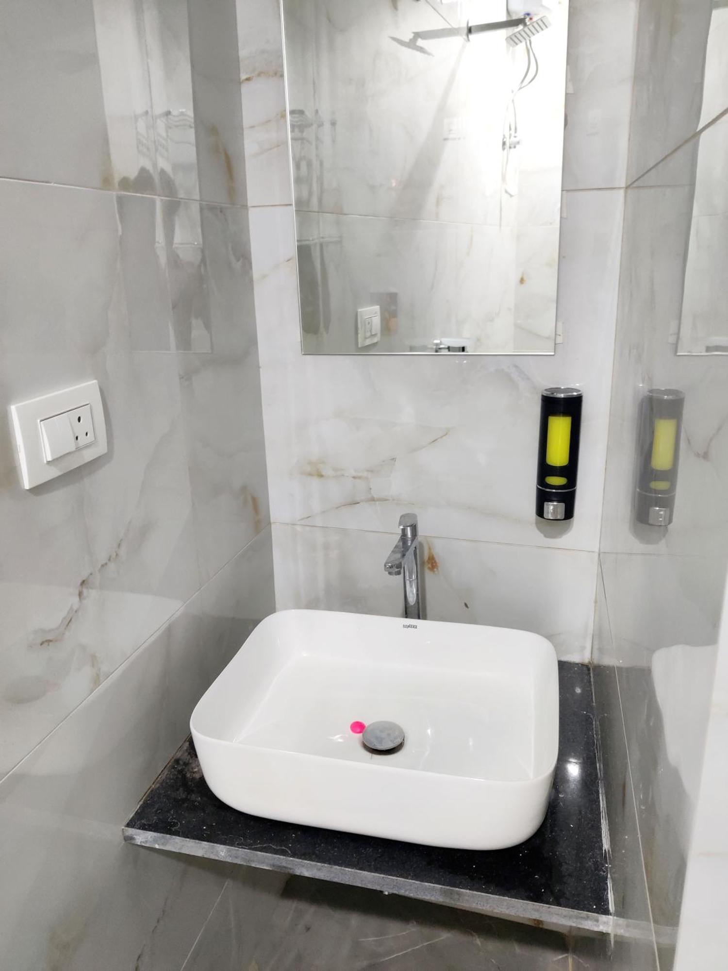 Hotel Comfy Inn Мумбаї Екстер'єр фото