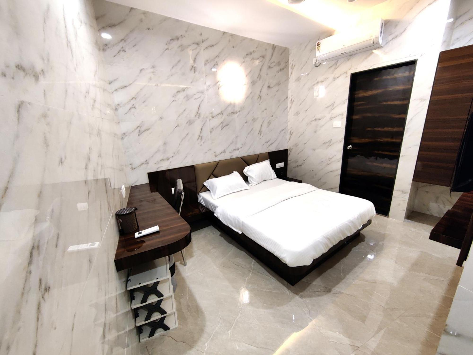 Hotel Comfy Inn Мумбаї Екстер'єр фото