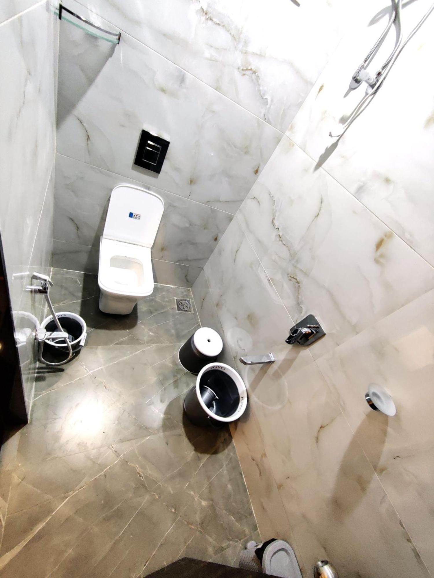 Hotel Comfy Inn Мумбаї Екстер'єр фото
