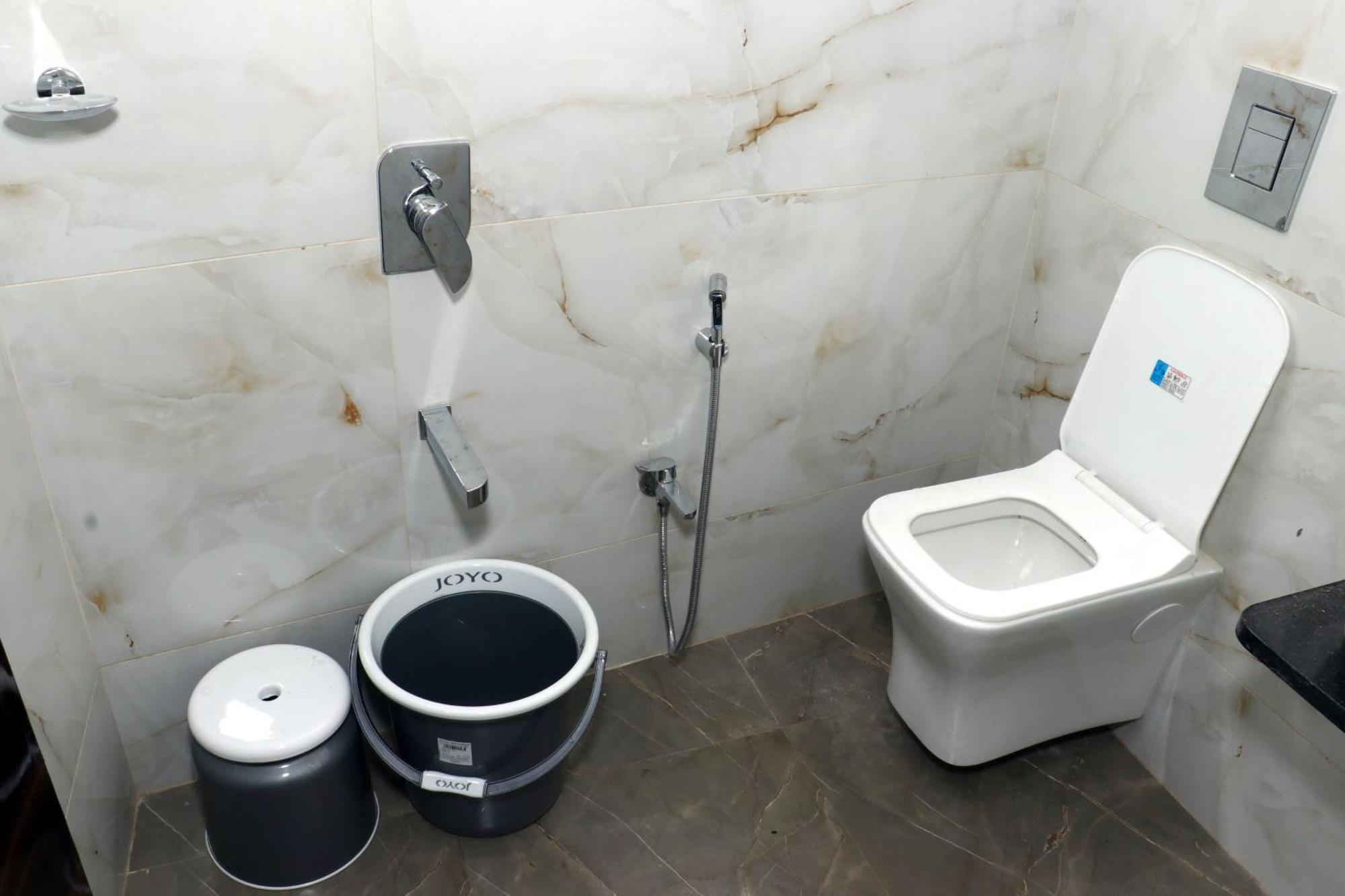 Hotel Comfy Inn Мумбаї Екстер'єр фото