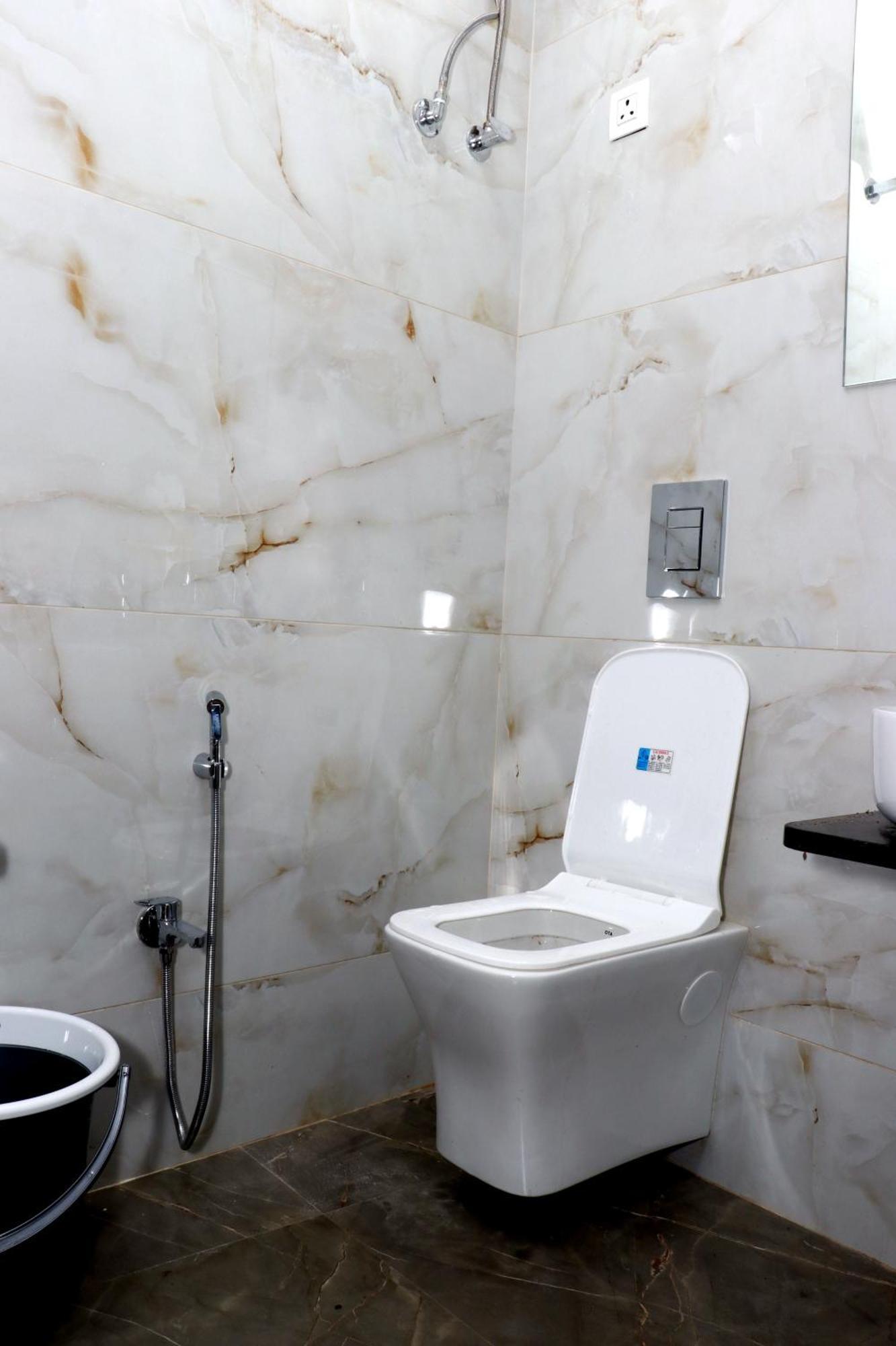 Hotel Comfy Inn Мумбаї Екстер'єр фото